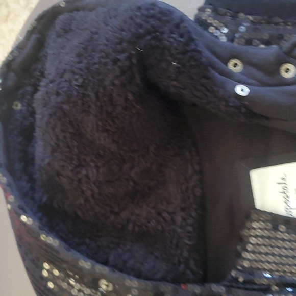 Vest - Picture 2 of 2